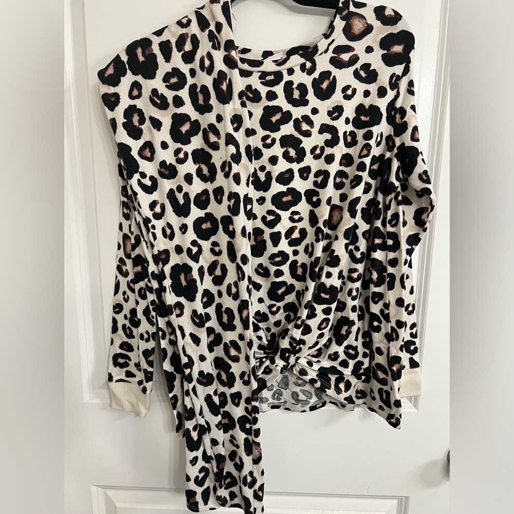 Soft Comfy Leopard Print Pajama Set